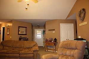 2nd image of 4005 Thornwood Dr