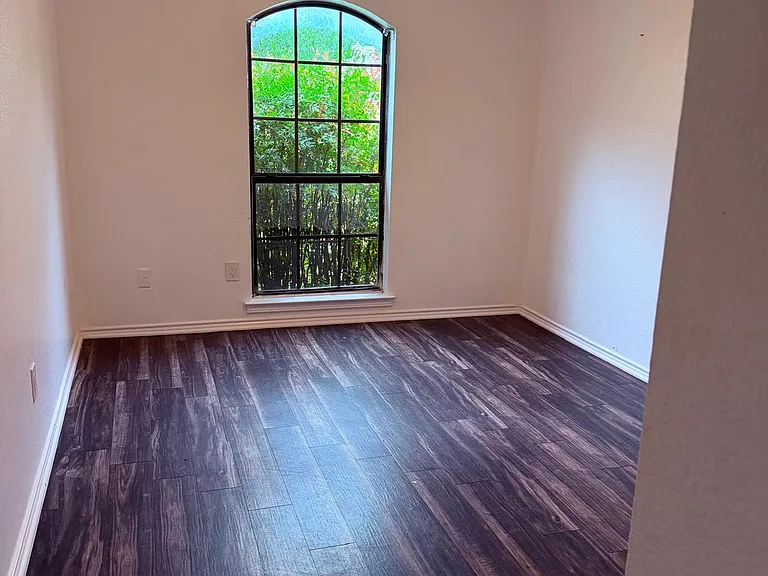 6310 Shasta Trl — Photo 17