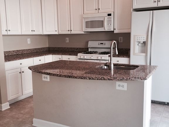 2nd image of 516 Casey Ln