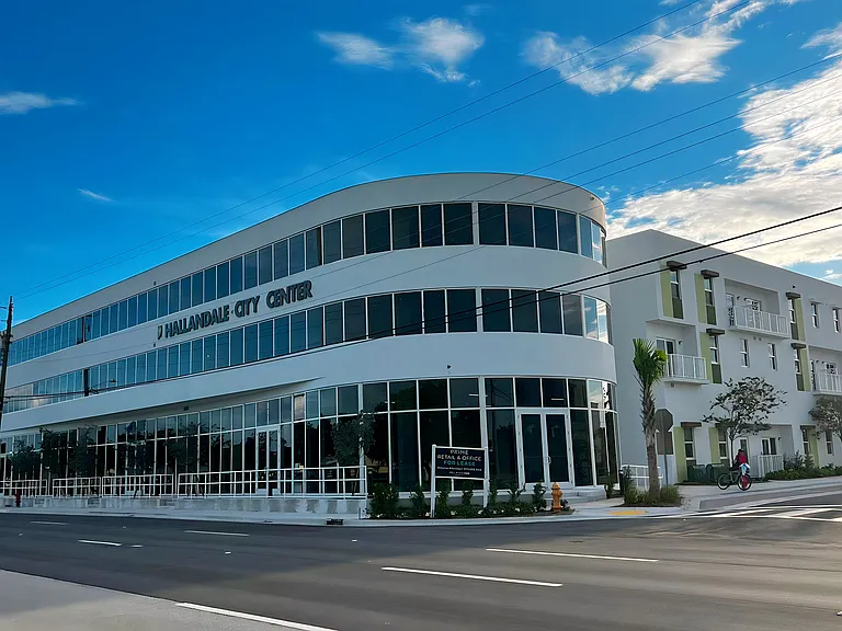 Hallandale City Center — Photo 24