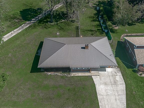 4th image of 93 McHenry Rd