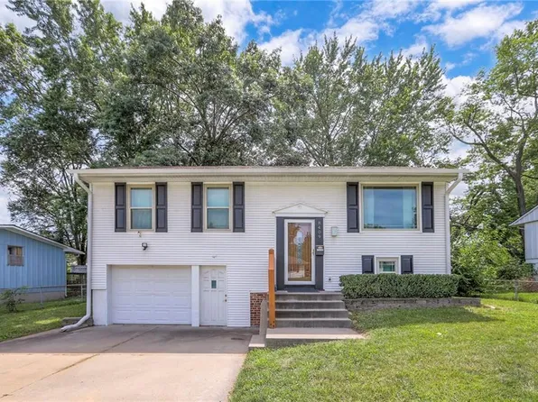 8409 E 93rd St, Kansas City, MO 64138