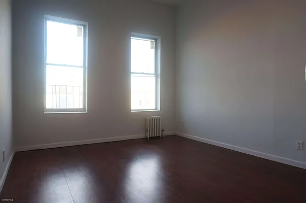 Rented by Corcoran | media 27