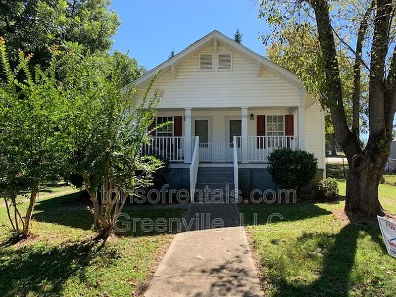 208 Church St