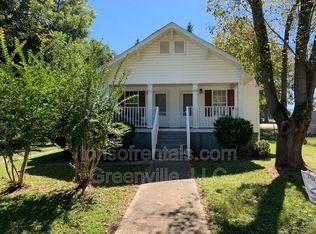 208 Church St, Wellford, SC 29385