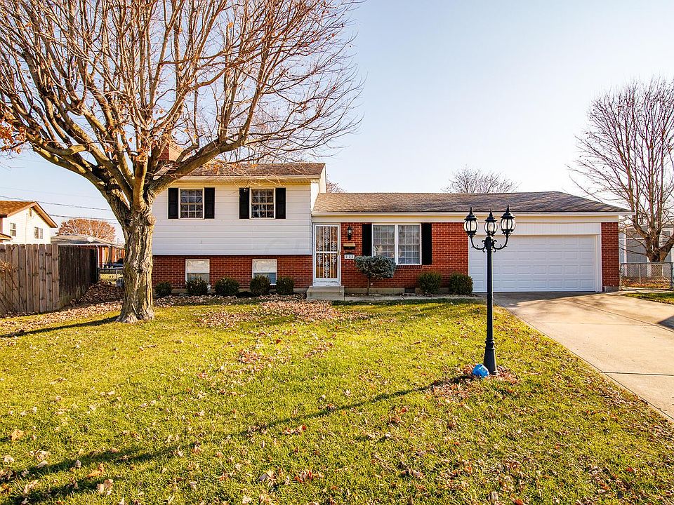 1st image of 228 Oakdale Ct