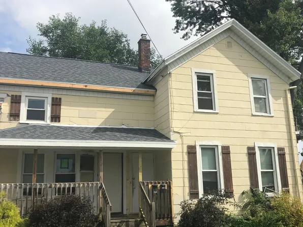 433 E 2nd St, Fond Du Lac, WI 54935