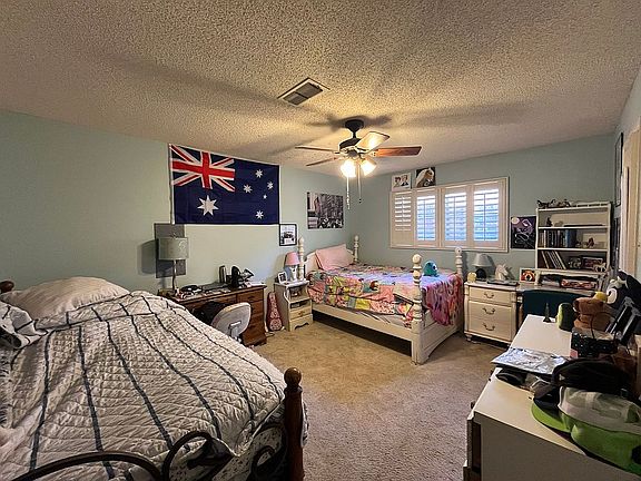 5th image of 3608 76th St