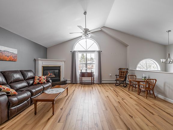 5th image of 41 Bowdoin Drive