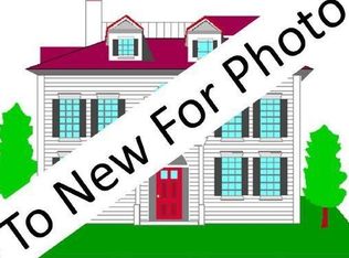 20 Cedar Ter, Parlin, NJ 08859