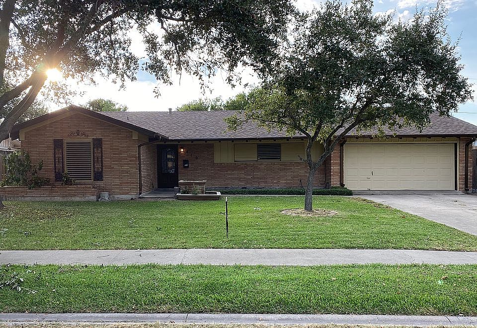 1st image of 410 Haroldson Dr