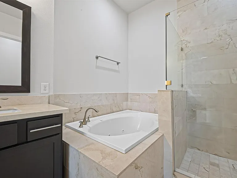 4104 Marina St — Photo 42