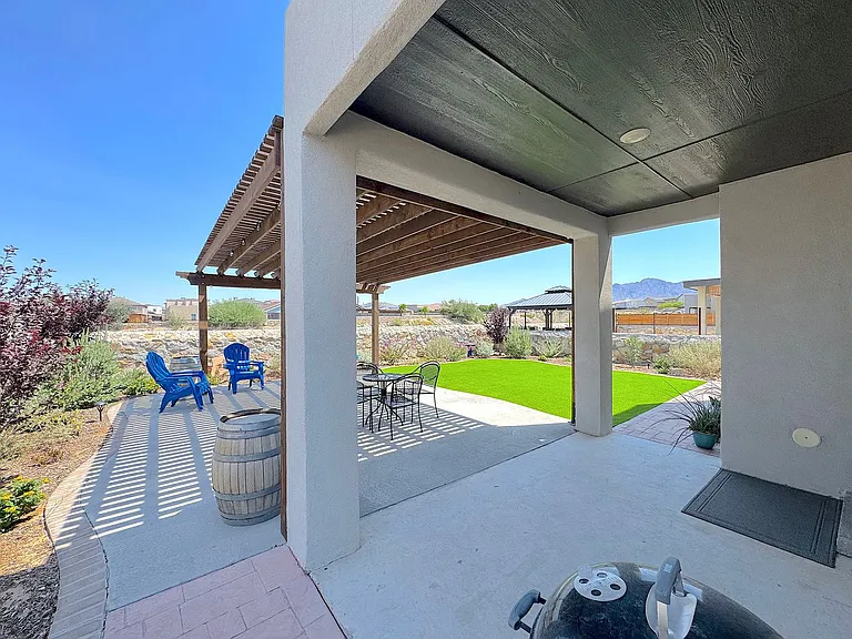 7805 Enchanted View Dr — Photo 37