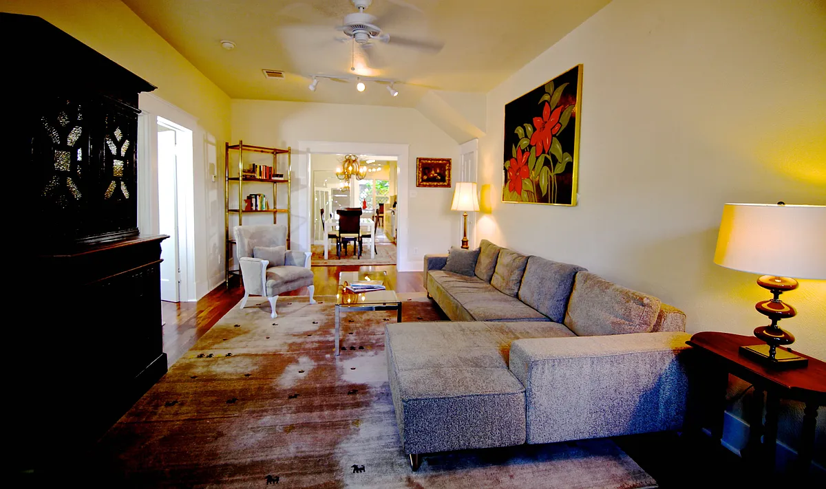 Building Photo - 2508 Van Buren St #1