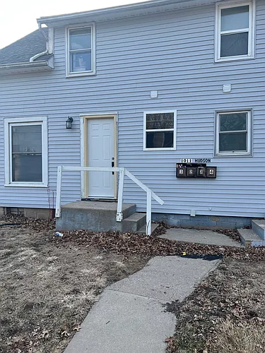 1011 Hudson Ave #1 Photo 1