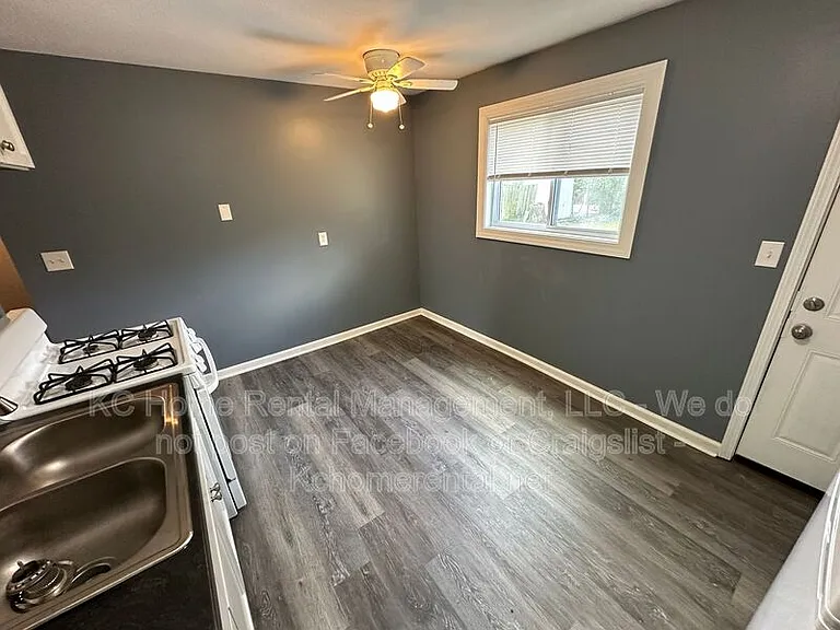 3118 N 55th St #B — Photo 10