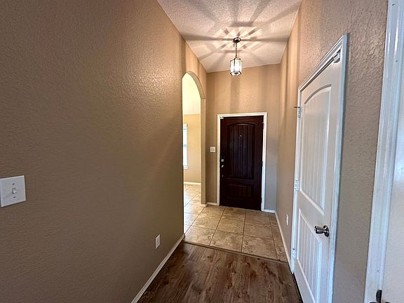 3rd image of 3327 Candlemoon Dr