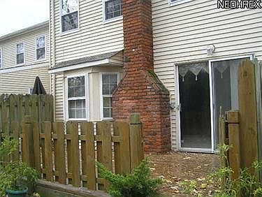 4th image of 1695 Walnut Ln #1-8