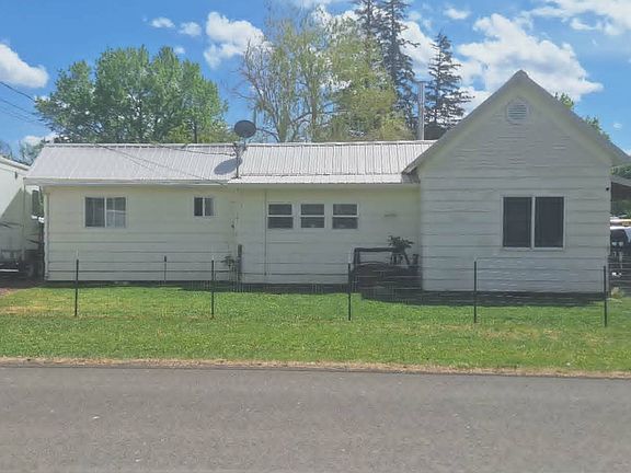 3rd image of 865 N Gale St