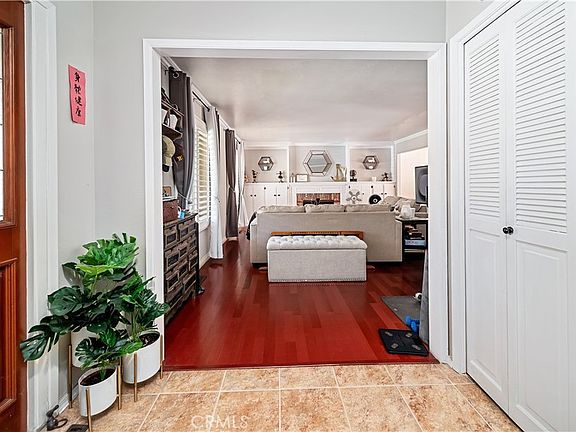 4th image of 62 Pepper Tree Rd