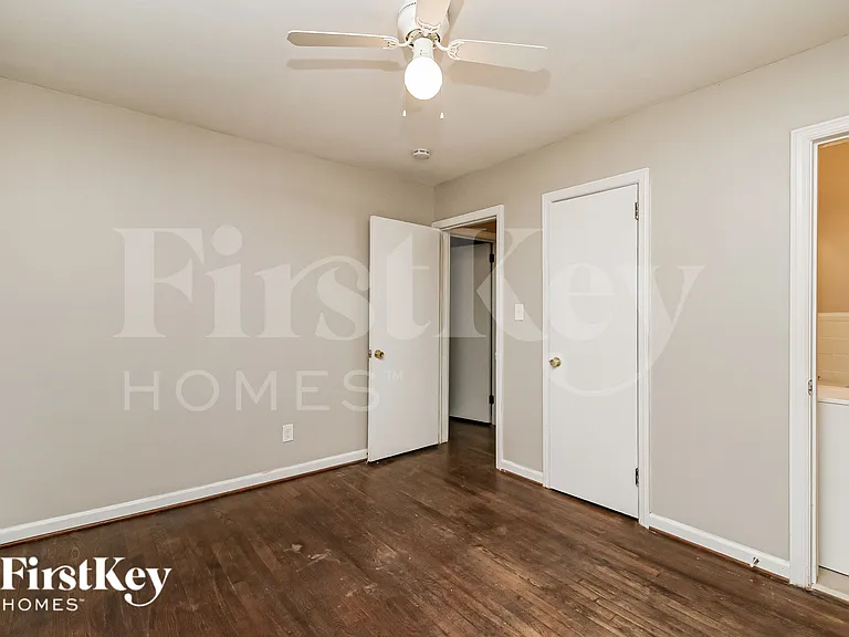 1843 Wee Kirk Rd SE — Photo 9