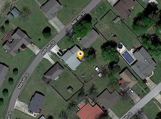 906 NW 6th St, Walnut Ridge, AR 72476