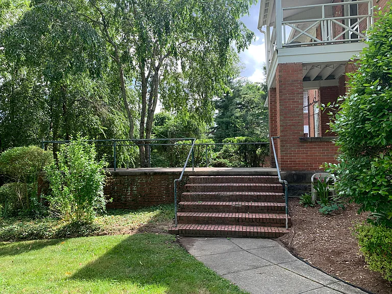 1225 Highland Ave #1 — Photo 22