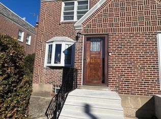 1117 Saint Vincent St, Philadelphia, PA 19111