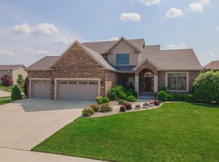 2809 Luke Rd, Bloomington, IL 61704