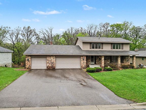 2nd image of 203 Belmont Ct
