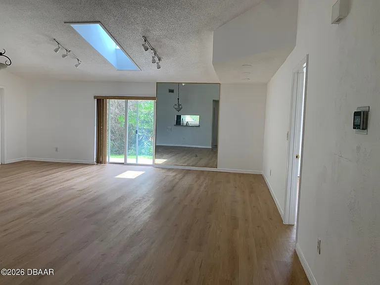 145 Riverwalk Ct — Photo 73