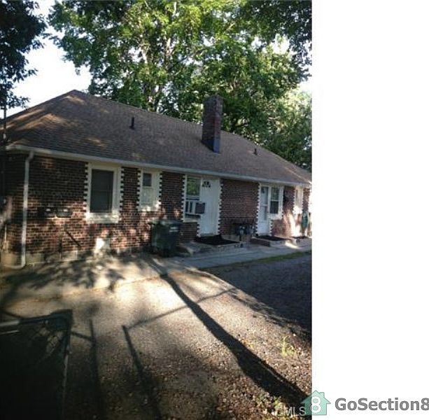 1st image of 160-164 Wessels Ave