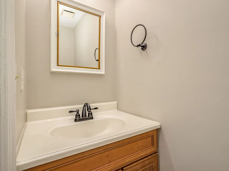 436 Peregrine St — Photo 20