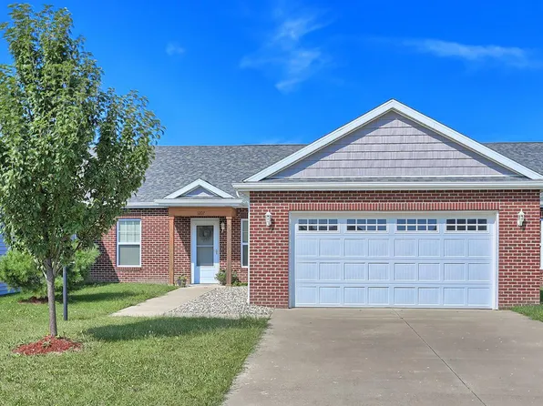 1213 Roberto Rd, Mahomet, IL 61853