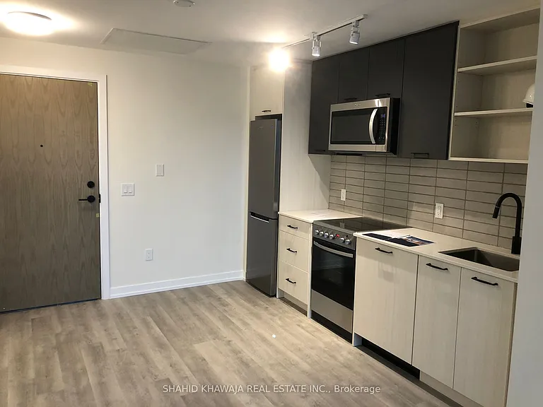 2300 Saint Clair Ave W #306 — Photo 1