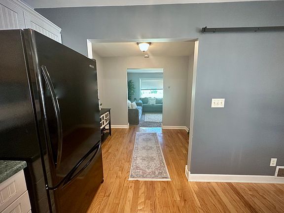 5th image of 10833 W Denis Ave