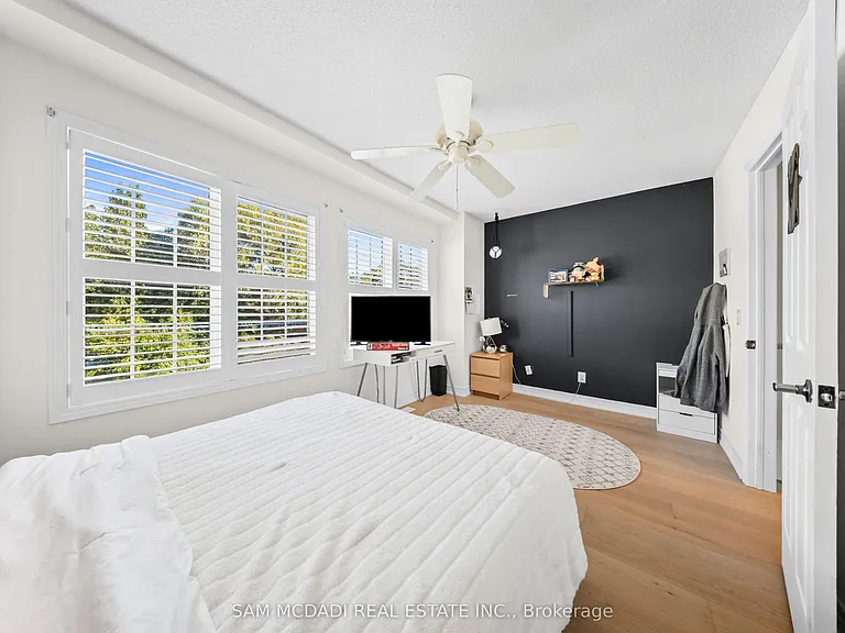 95 Kerr St W #2 — Photo 24