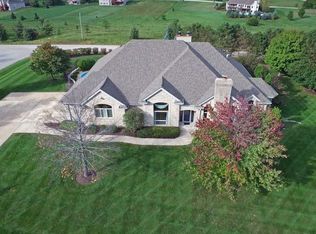 902 Woodlyn Xing, Belvidere, IL 61008