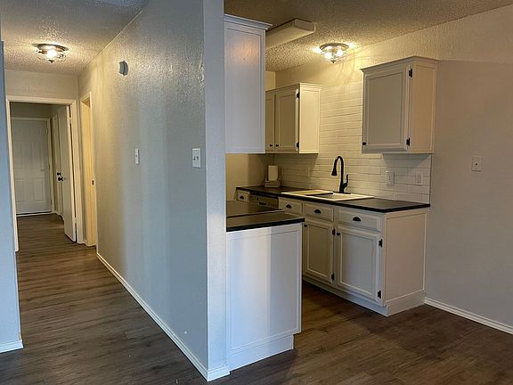 5th image of 6014 Duchess Ave