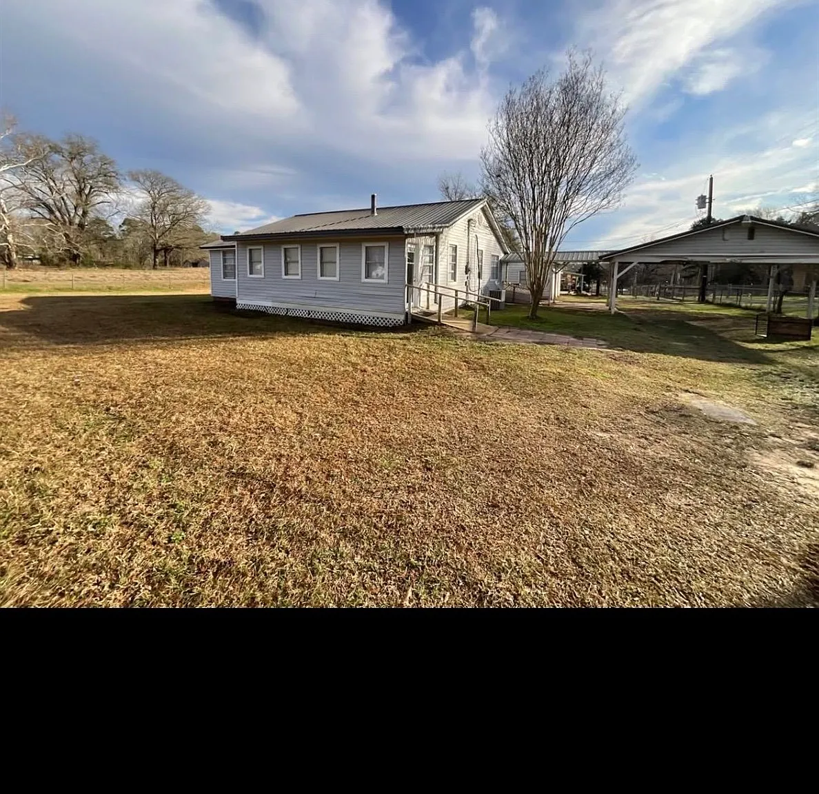 3 bed, 2.0 bath, 1286 sqft, $1,550 — Photo 1