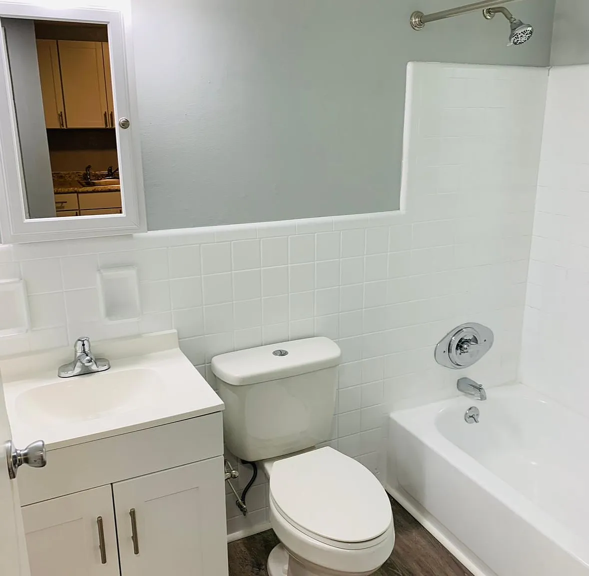922 Western Ave — Photo 3