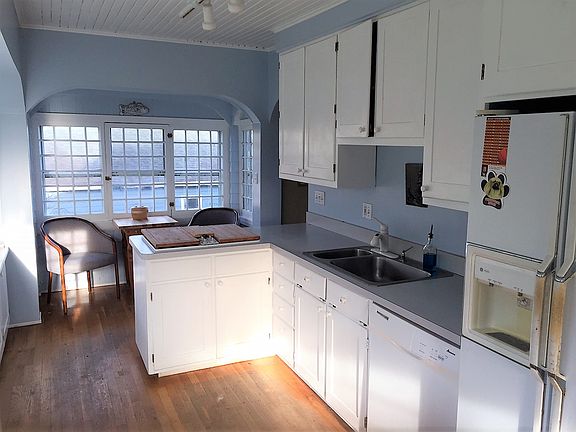 4th image of 7903 Driftwood Dr