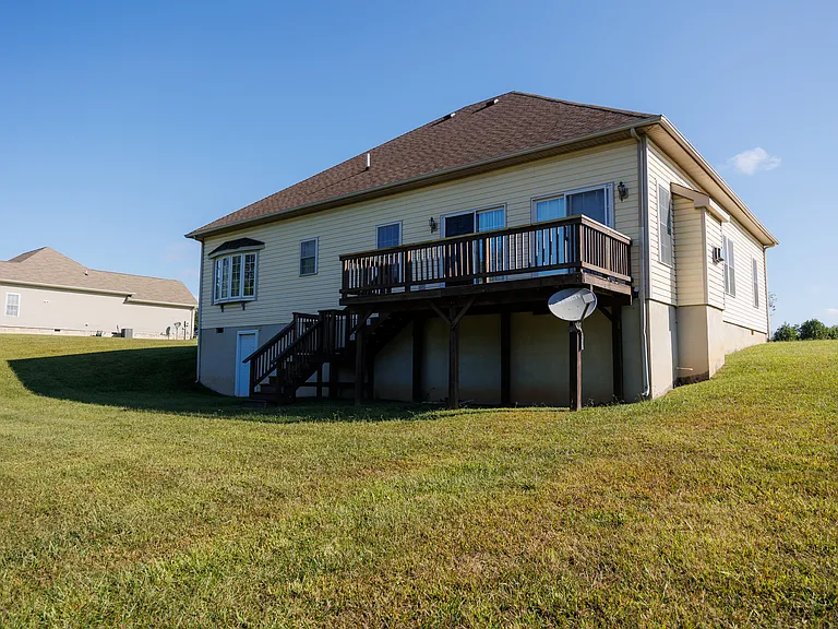 74 Macel Dr — Photo 20
