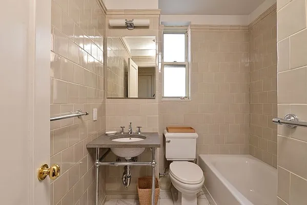 Sold by Lovett Realty, Inc. | media 9