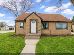 1105 Madison St, Little Chute, WI 54140