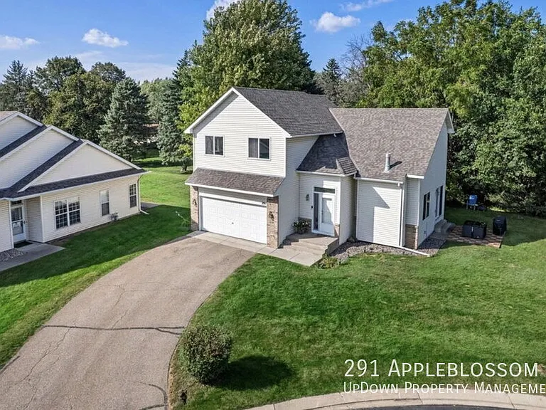 291 Appleblossom Ln — Photo 2