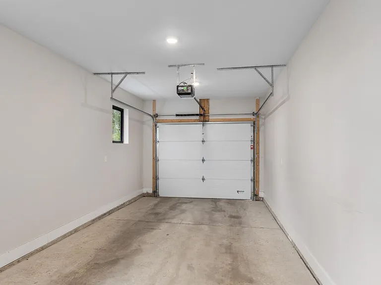 633 Fairview Ave NE #2 — Photo 18