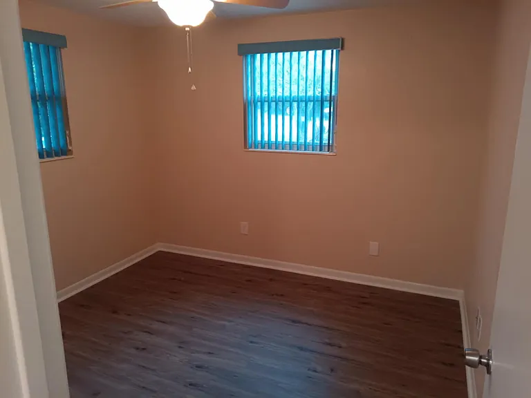 4404 Hagen Ave — Photo 9