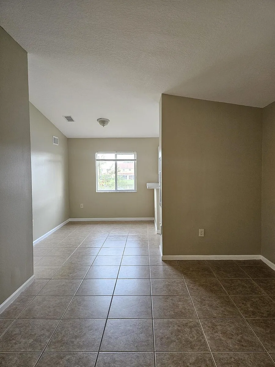 Building Photo - 3490 Briar Bay Blvd #206