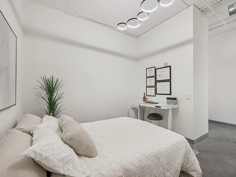 2929 Chicago Ave #1105 — Photo 30